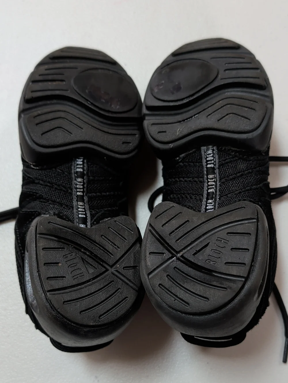 Bloch, Kids Black Hip Hop Sneakers. Size 3